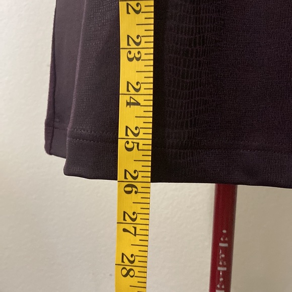 Calvin Klein textured plum color blouse with cap sleeves size M made in Jordan - Picture 3 of 8
